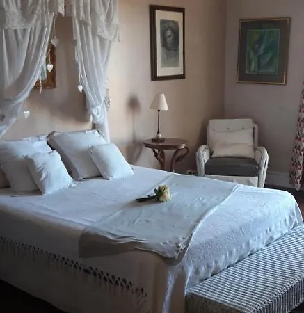 L'oustalounet Chambres D'hotes Oda ve Kahvaltı Cagnes-sur-Mer